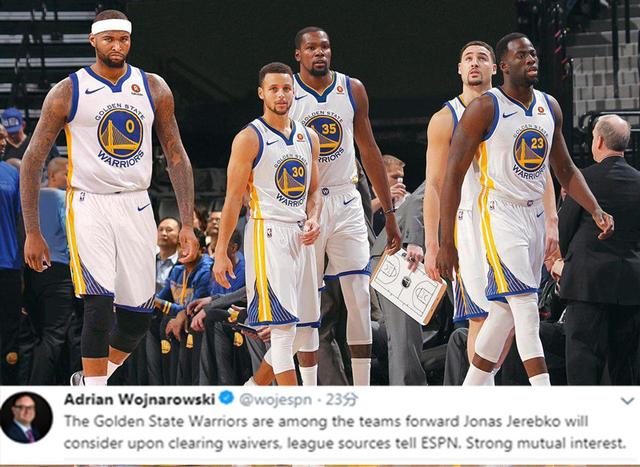 迪乌夫：过去我从没踢过右路，但只要能帮助球队我都愿意去做（迪乌夫：从未踢过右路，为球队愿尝试一切）