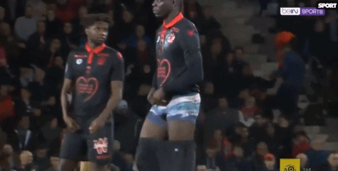 球队把比赛当训练赛打