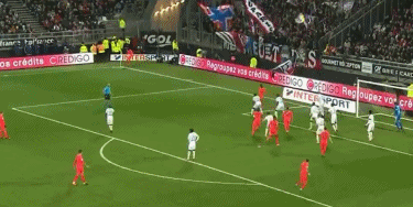 BBC：梅努薪资较低，曼联清楚若让他离队得花更多钱引援（BBC：梅努收入不高，曼联清楚放走他将付出更高引援成本）