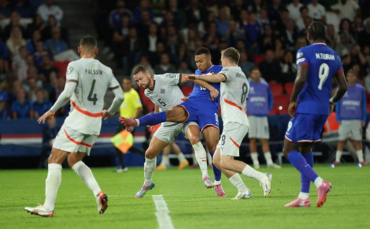 塞雷佐谈小蜘蛛：球员也是人，不是拧一下开关就能运转的机器（塞雷佐评小蜘蛛：球员是人，不是一按开关就能启动的机器）