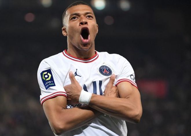 大连梭鱼湾足球场本赛季中超联赛观众总人数达874...（大连梭鱼湾足球场本季中超累计观众人数已达874...）