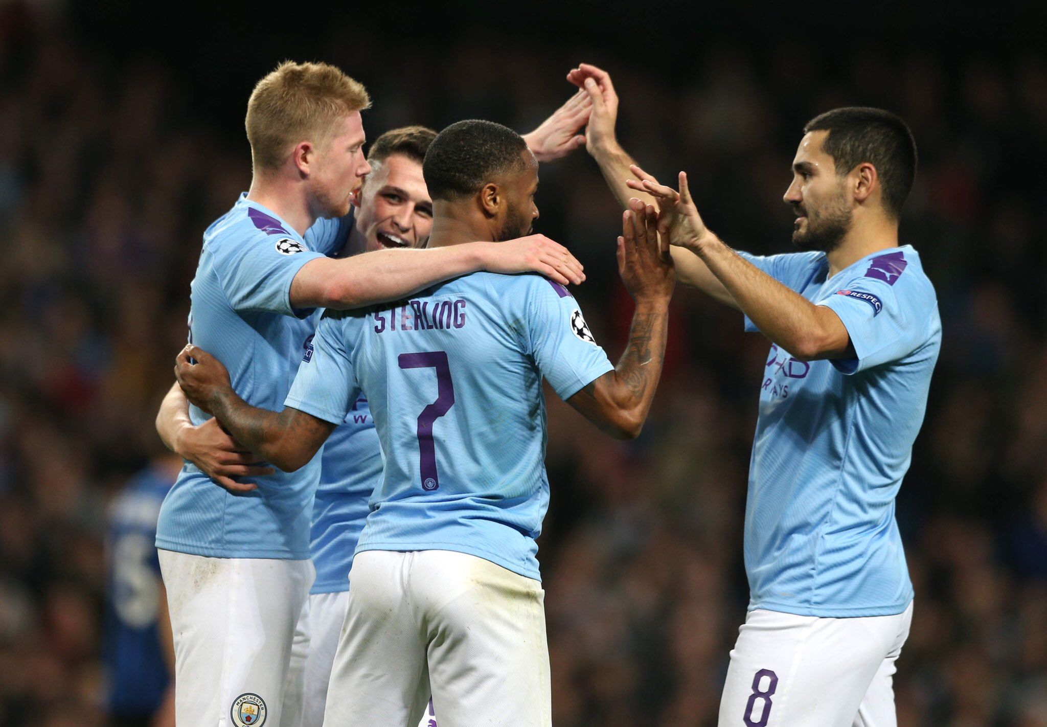 图片报：除了曼联之外，国米也接触阿德耶米经纪人门德斯（德媒：除曼联外，国米亦已与阿德耶米经纪人门德斯接洽）