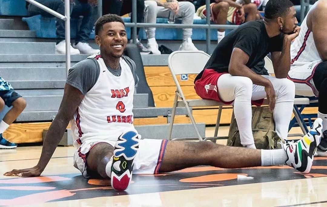 库普梅纳斯：我们想拿意杯冠军，但接下来要专注踢那不勒斯（库普梅纳斯：目标意杯夺冠，当下专注对阵那不勒斯）