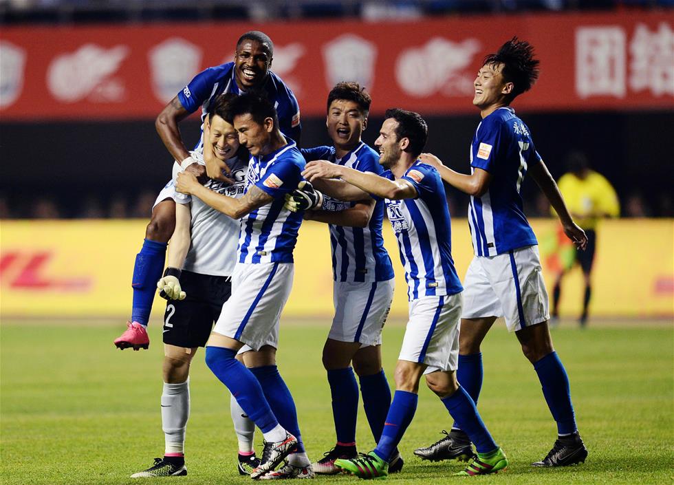 持续打击极端球迷，米体：地方当局邀请米兰双雄开会评估情况（米体：地方当局召集米兰双雄会议，评估持续打击极端球迷的进展）