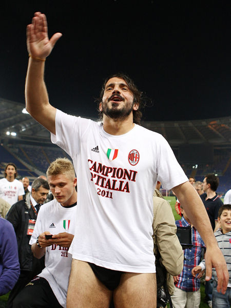 乔治娜分享晚宴照片：C罗与苹果公司CEO库克合影（乔治娜晒晚宴照：C罗与苹果公司CEO库克同框）