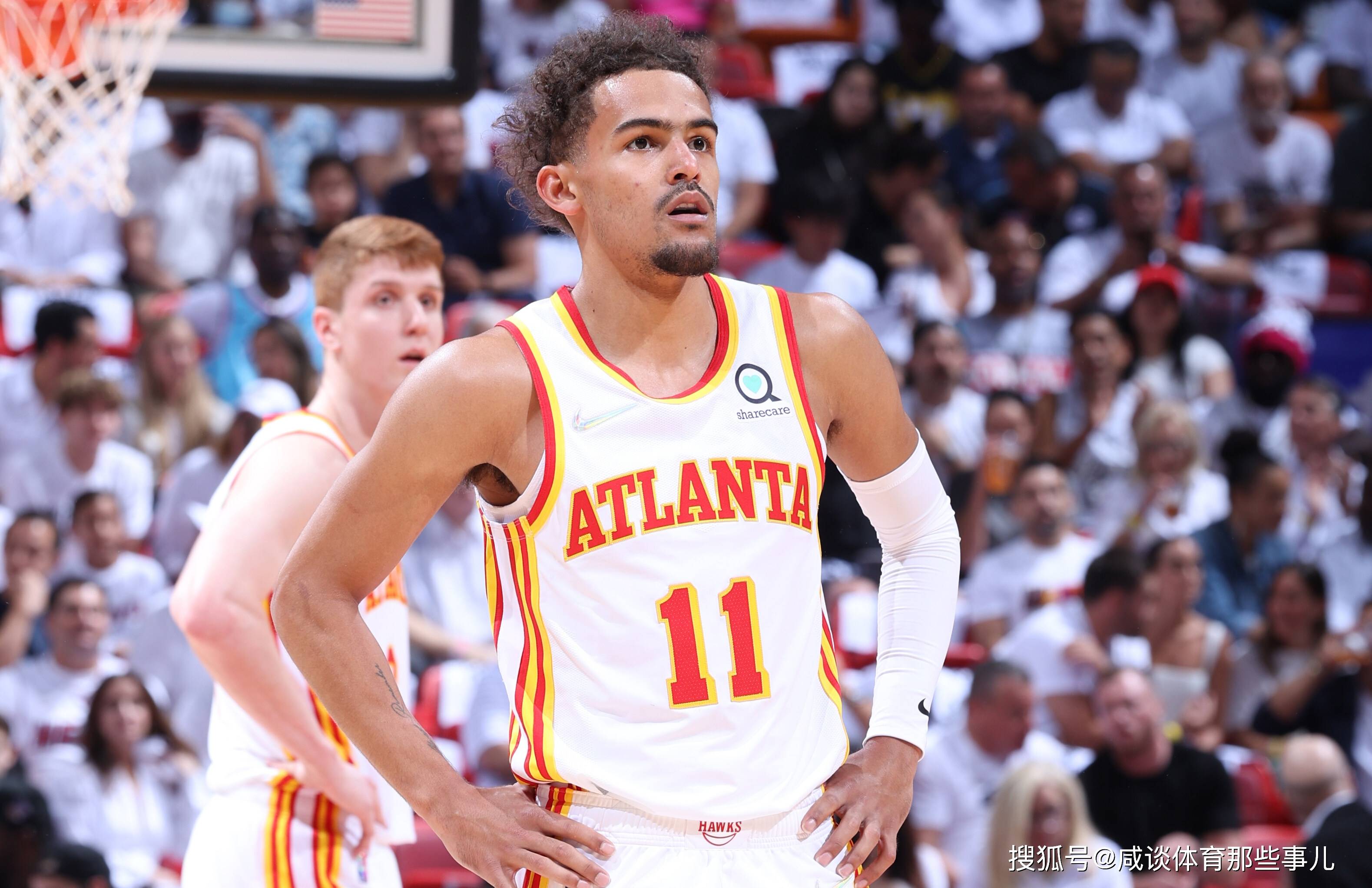 文班亚马大概率出战与雷霆比赛，他已参加多次5v5训练（文班亚马预计出战对阵雷霆，已多次参加5对5对抗训练）