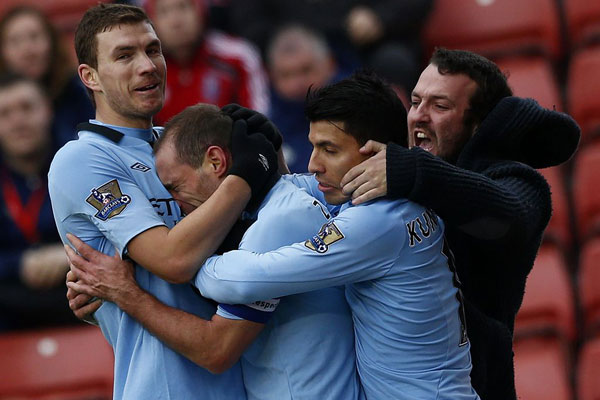 雷霆公布伤病报告：哈滕和华莱士复出，以赛亚·乔等三人缺席（雷霆伤情更新：哈滕、华莱士回归，以赛亚·乔等三将缺阵）