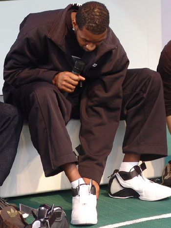 篮球NBA全明星投票开启，球迷呼声高涨（NBA全明星投票启动，球迷热情高涨）