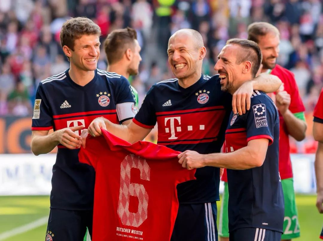 TA：皇马过度依赖姆巴佩，其他攻击手应该挺身而出（TA：皇马对姆巴佩依赖过深，其余进攻球员该站出来分担火力）