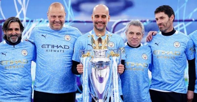 4场攻入3球，38岁瓦尔迪当选意甲11月最佳球员（4场3球！38岁瓦尔迪荣膺意甲11月最佳球员）